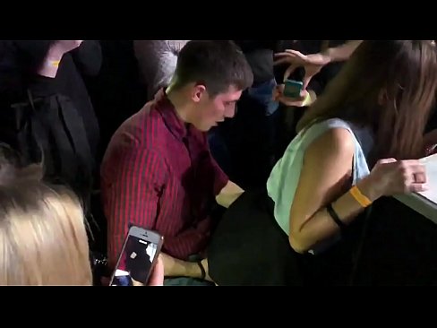 ❤️ Настоящий секс в русском ночном клубе. 18-летняя русская девушка в анал и влагалище трахается в ночном клубе ️❌ Супер секс на нашем сайте ❌